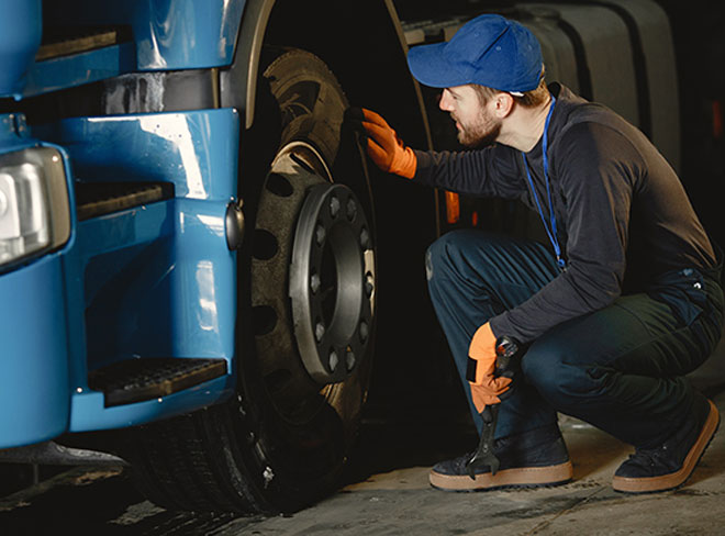 /Silniční%20asistence%20pro%20nákladní%20vozidla